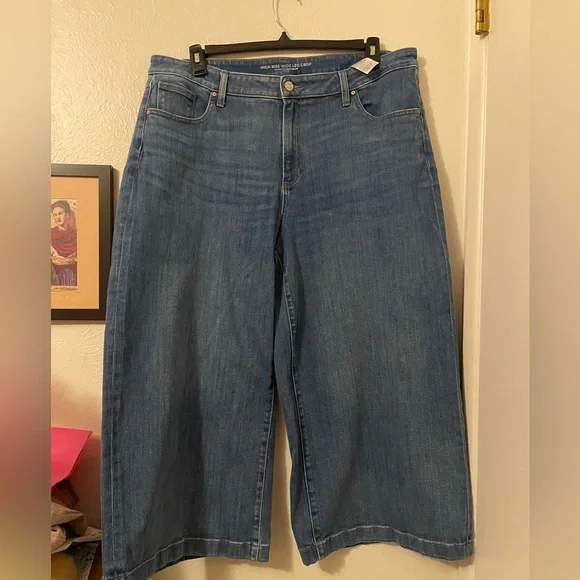 Chicos High Rise Wide Leg Crop Jeans, 18p - Picture 1 of 4